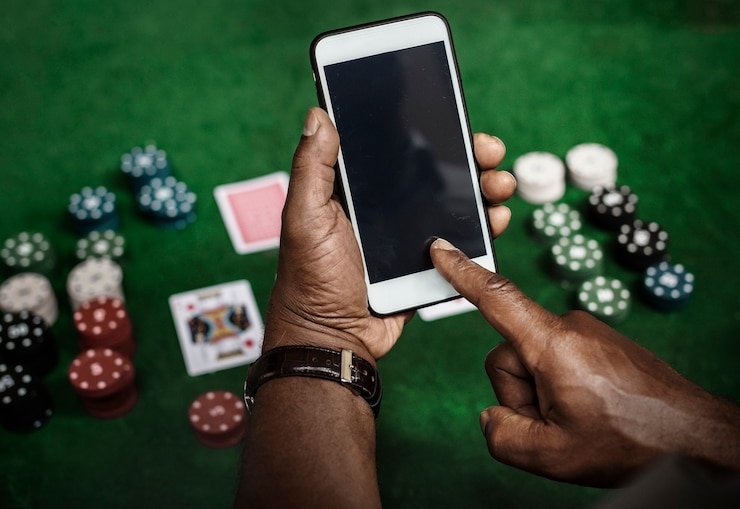 Ilustrasi keamanan data dan privasi pengguna dalam mendukung responsible gaming di gelastogel